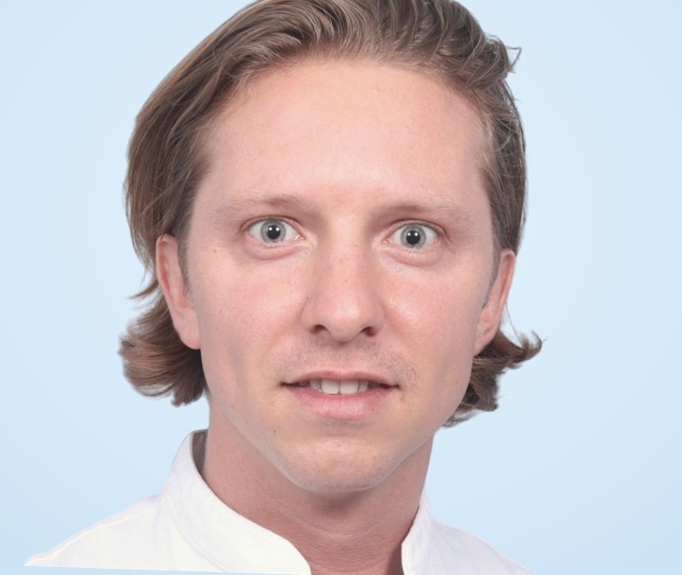 Portrait of Bob Logjes MD PhD